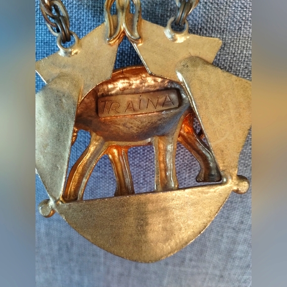 Vintage Art Deco Style Elephant Cabochon Jeweled Necklace - Picture 8 of 13